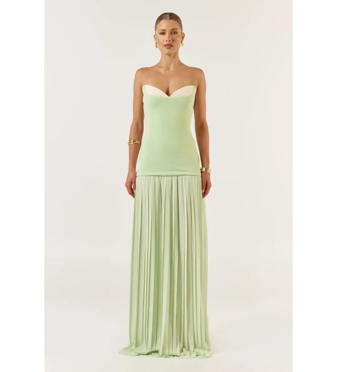 She Is Olla Nicolette Dress Green Size 8 for rent on The Volte - main image