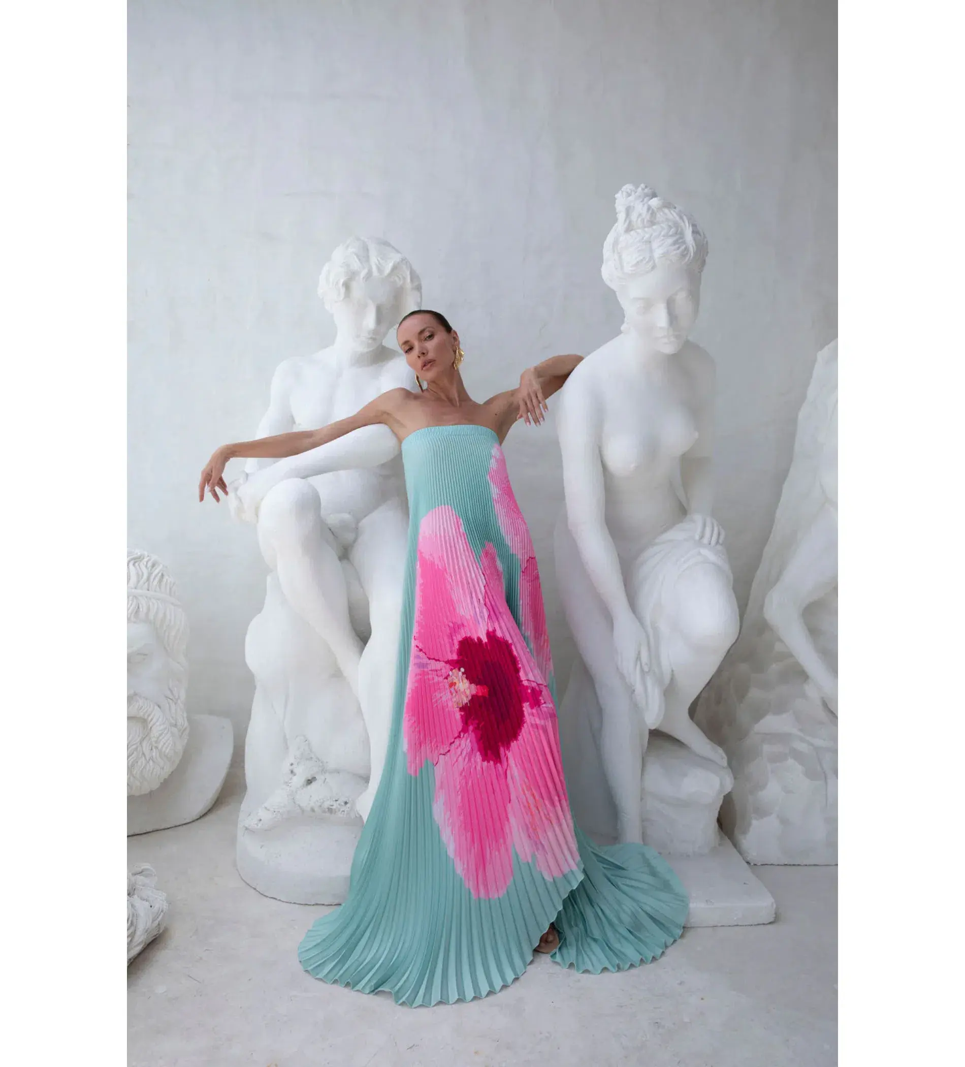 L'idée Biscous Strapless Gown Hibiscus Verde Size S / AU 8 - Image 1