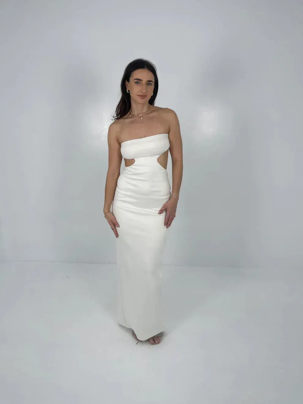 Natalie Rolt White Carmen Gown Size 8 - Image 1