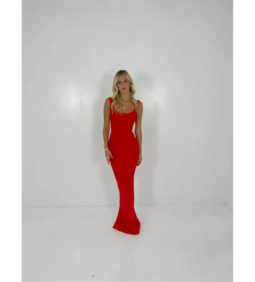 Herve Leger Round Neck Bandage Gown Red Size XXS/AU 4 for rent on The Volte - main image