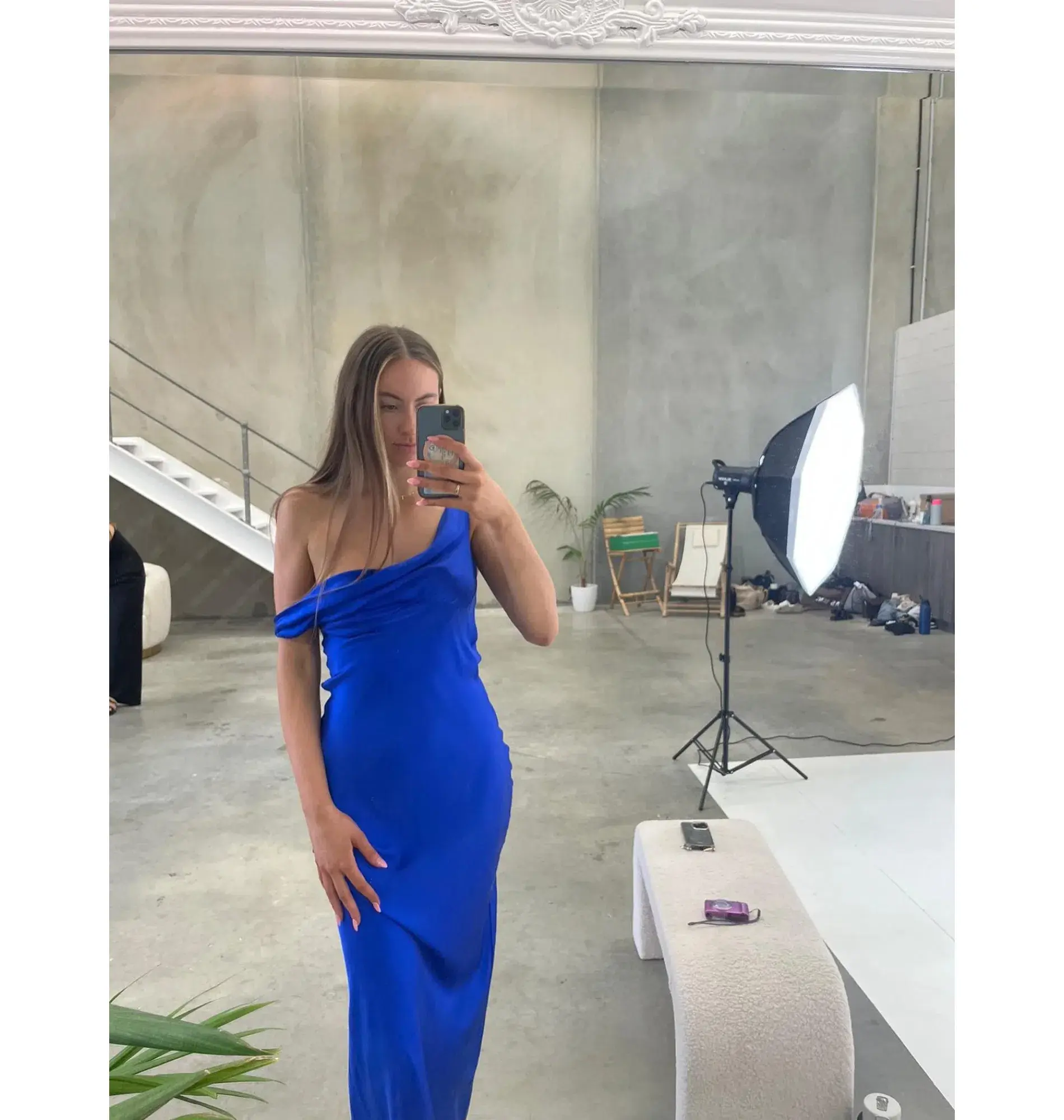 Natalie Rolt Monika Gown Electric Blue Size 0 / AU 6 - Image 3