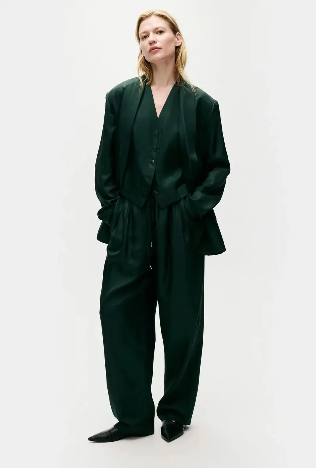 Silk Laundry Twill Miami Blazer Scarab Green Size 8/S for rent on The Volte - main image