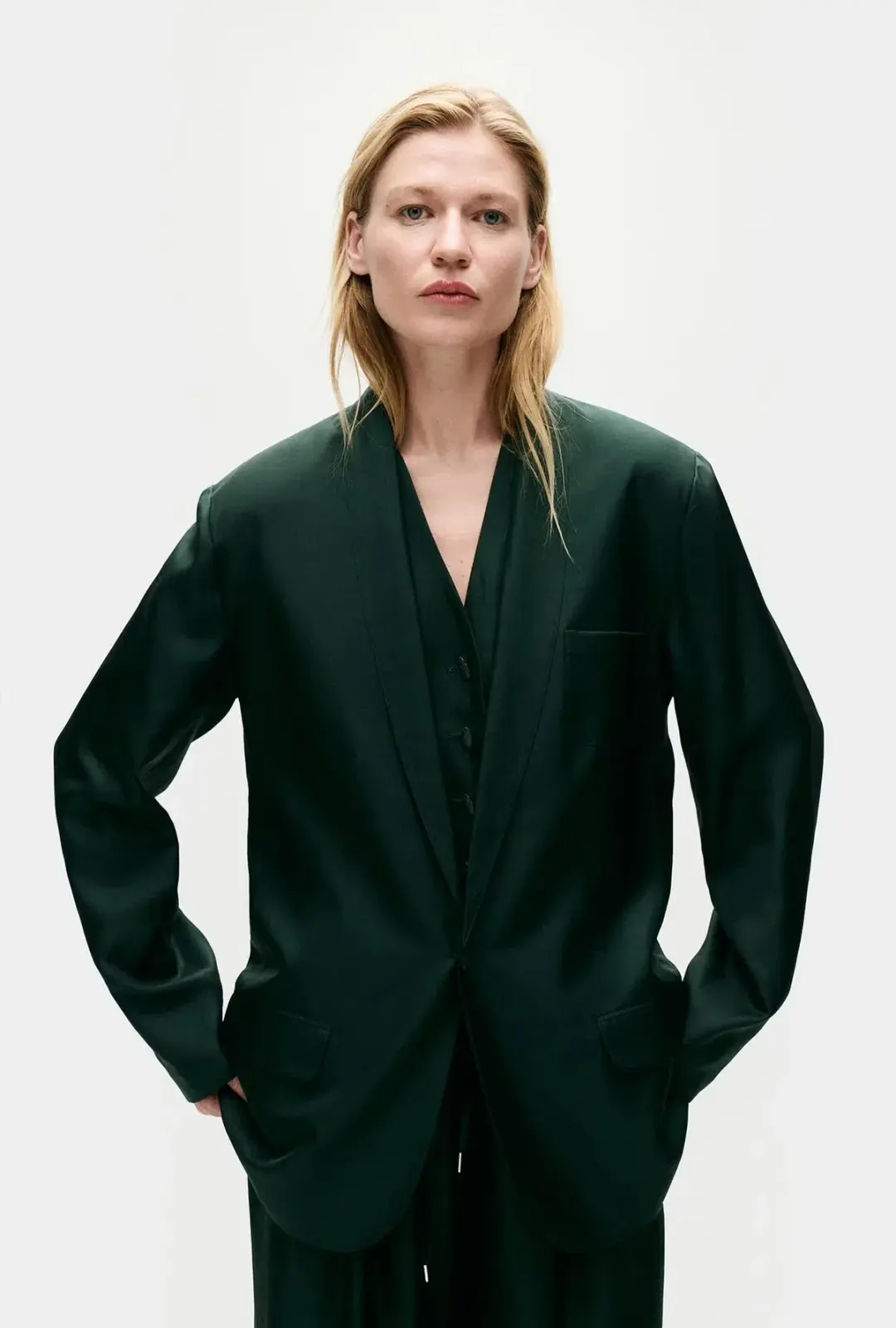 Silk Laundry Twill Miami Blazer Scarab Green Size 8/S for rent on The Volte - main image