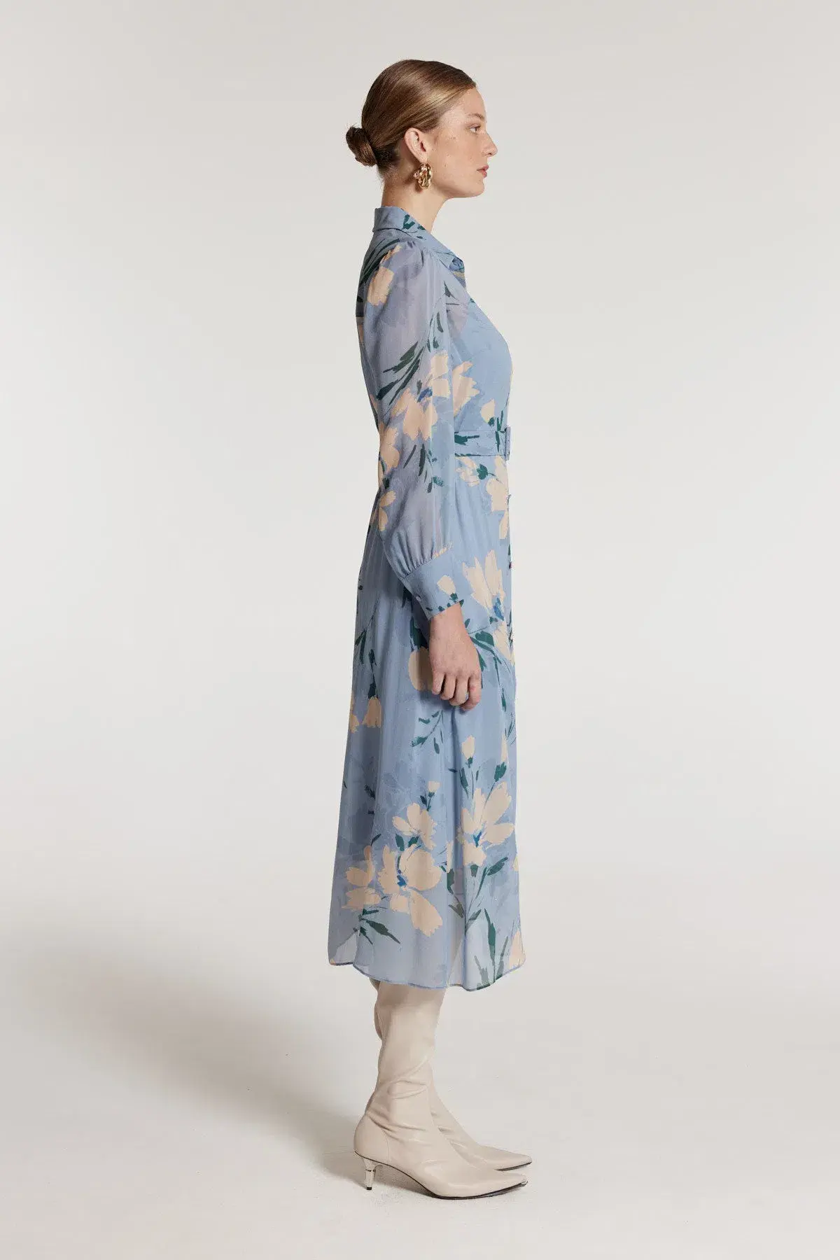Perri Cutten Esther Silk Dress Midi Dress Blue Print  Size 8  - Image 2