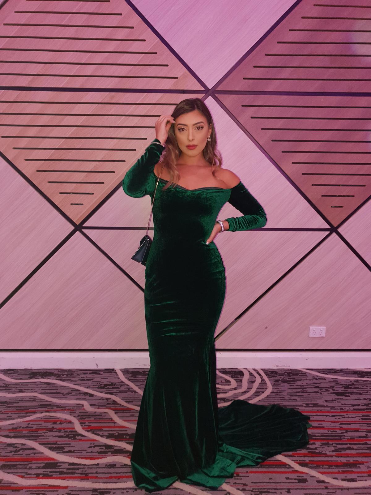 Alamour the Label Emerald Gown Green Size 8 - Image 1