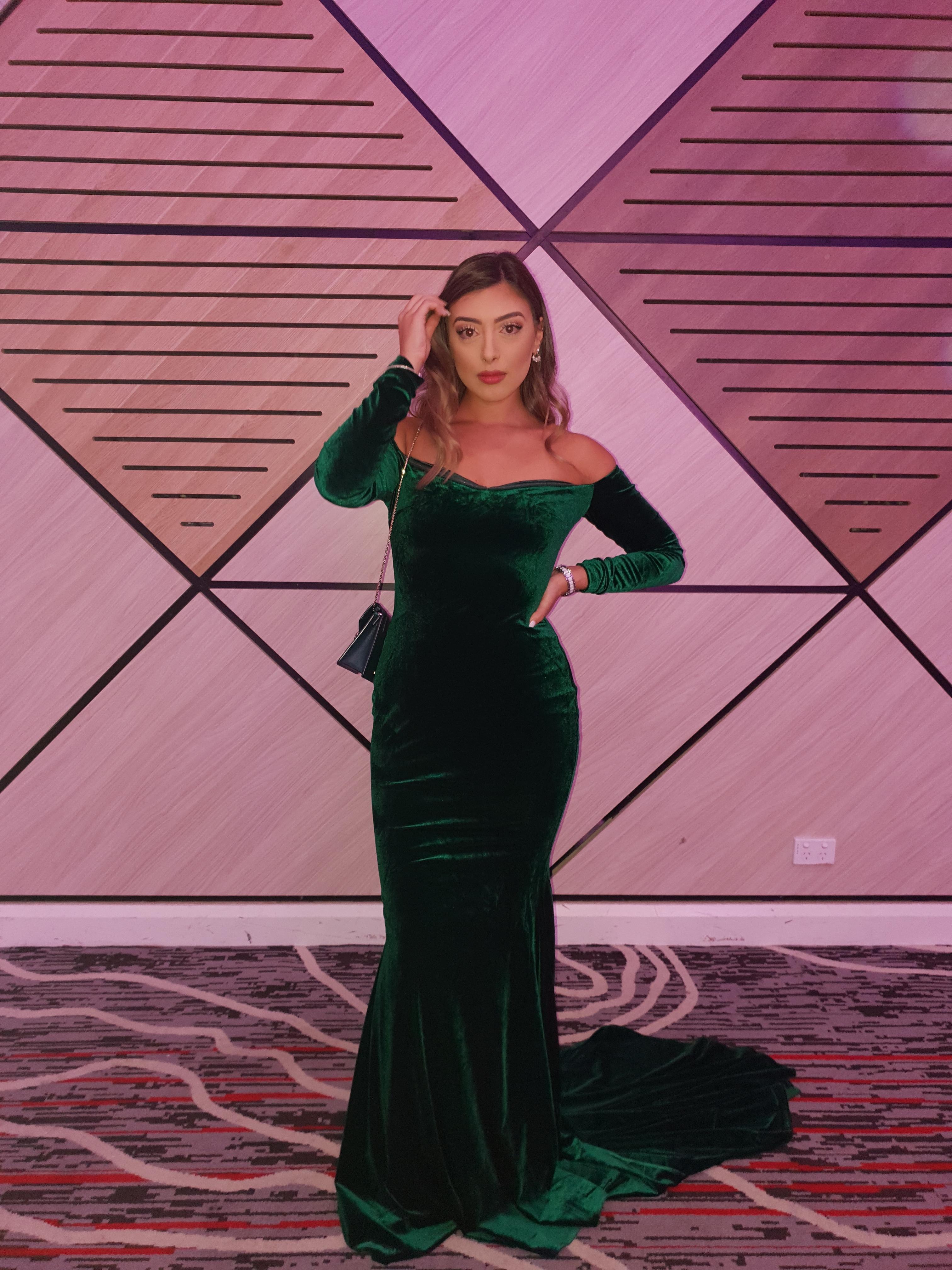 Alamour the Label Emerald Gown Green Size 8 - Image 1