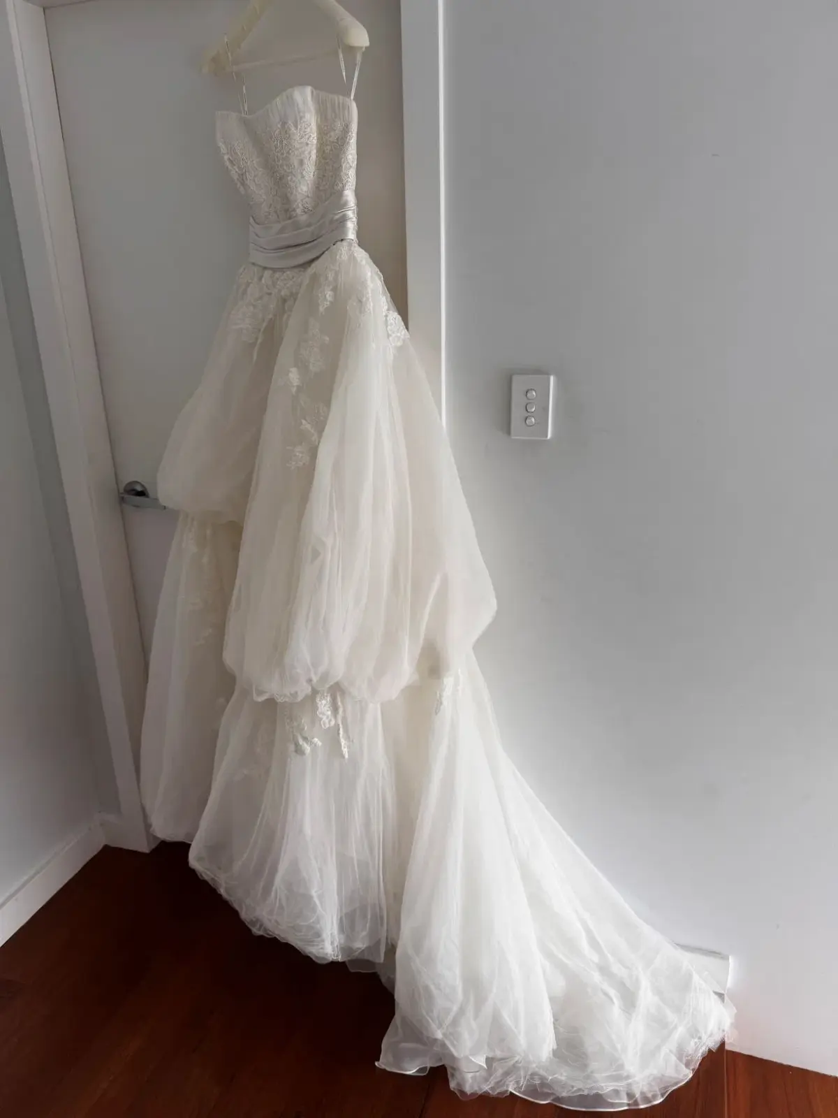 Pronovias Bridal size 10 - Image 14
