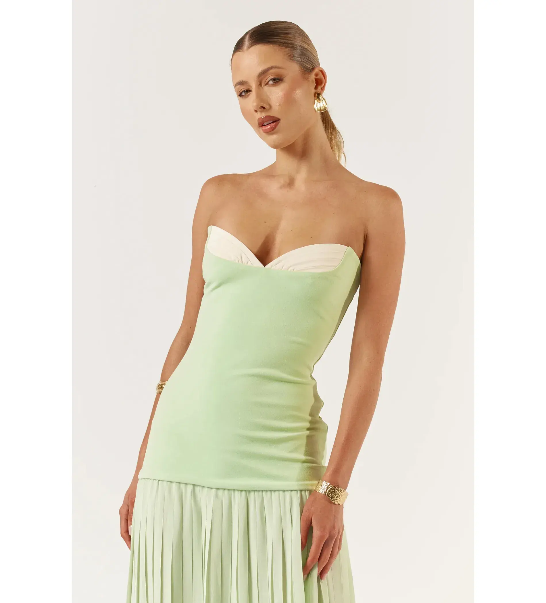 She is Olla Nicolette Maxi Dress Green Size 8/S - Image 4