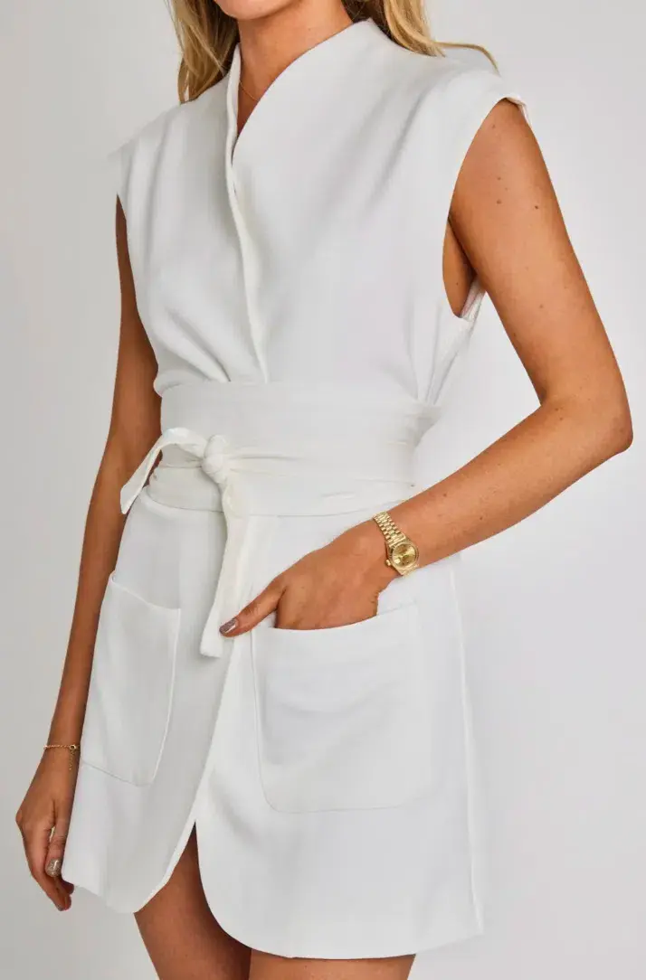 Odd Muse T Ultimate Muse Sleeveless Mini W/Belts White Size 10  - Image 4