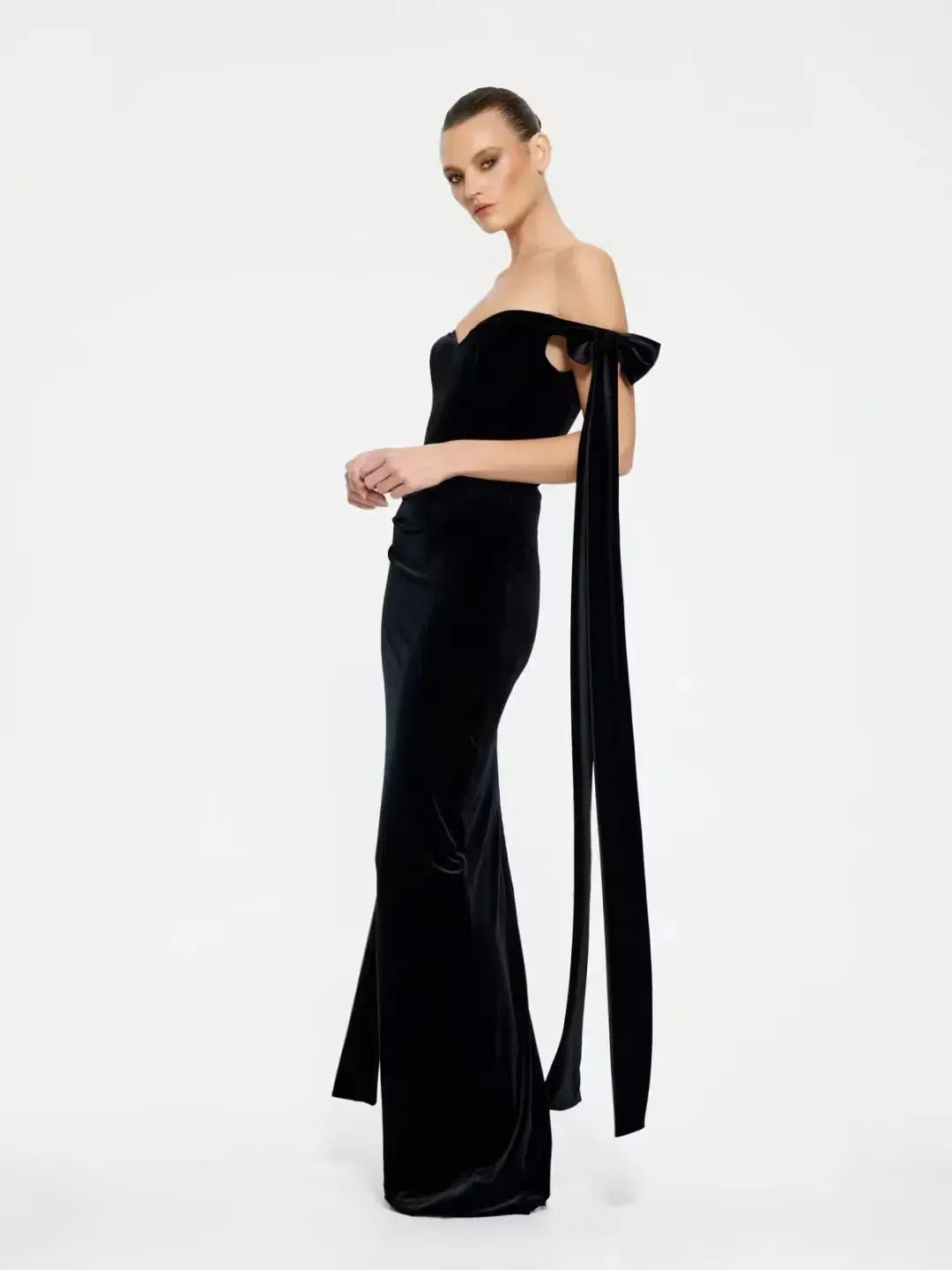 Effie Kats Ginger Gown in Black Velvet Size 10  - Image 3