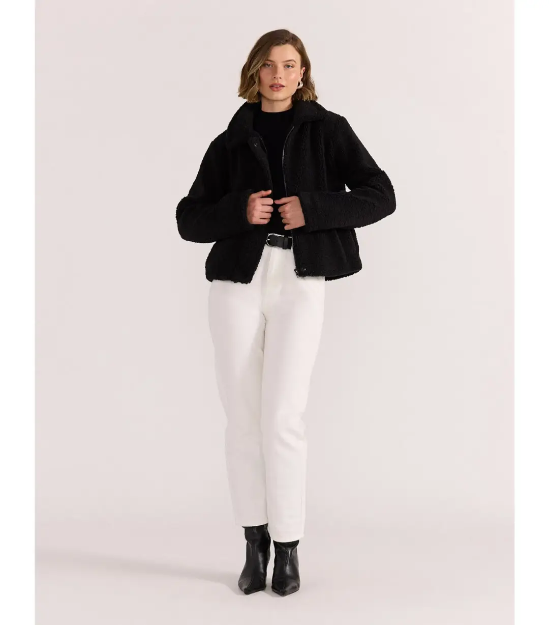 Staple The Label Tate Sherpa Jacket Black Size 8/S for rent on The Volte - main image