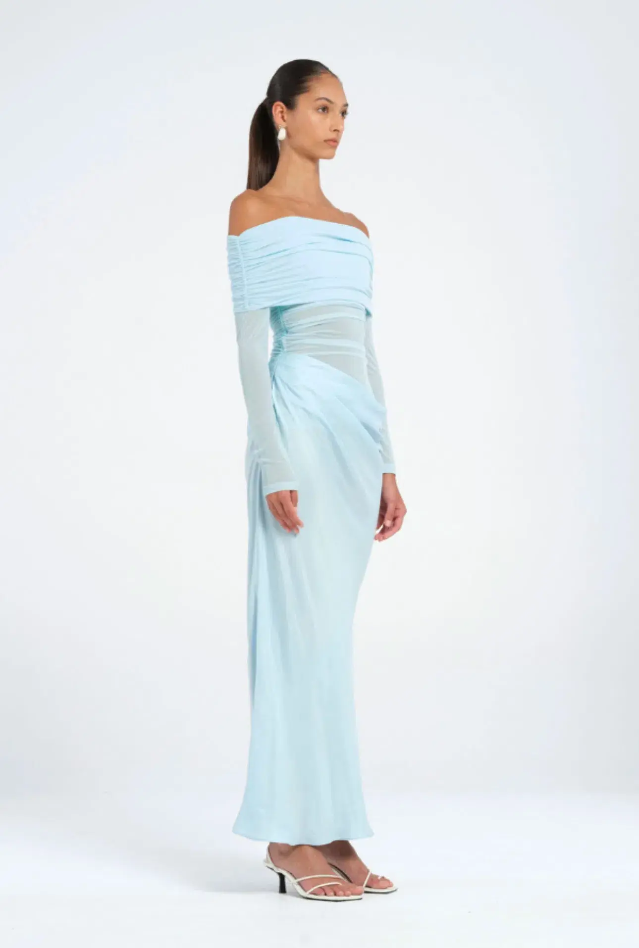 Benni Yasmin Off Shoulder Dress in Baby Blue Size 6 - Image 2