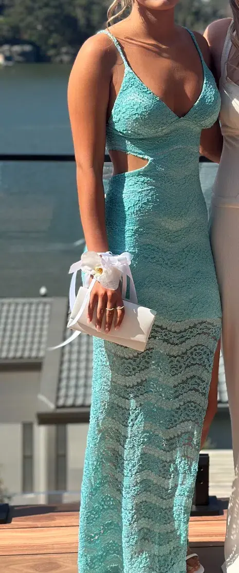 Amy Taylor Couture Lace Aqua Blue Gown Size 8 - Image 1