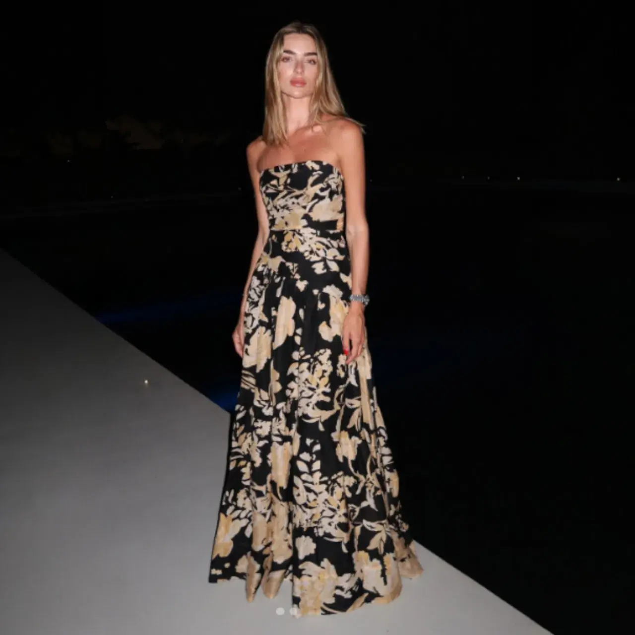 SHONA JOY Xenia Strapless Tiered Maxi Dress Gown in Black Size AU  8 - Image 1