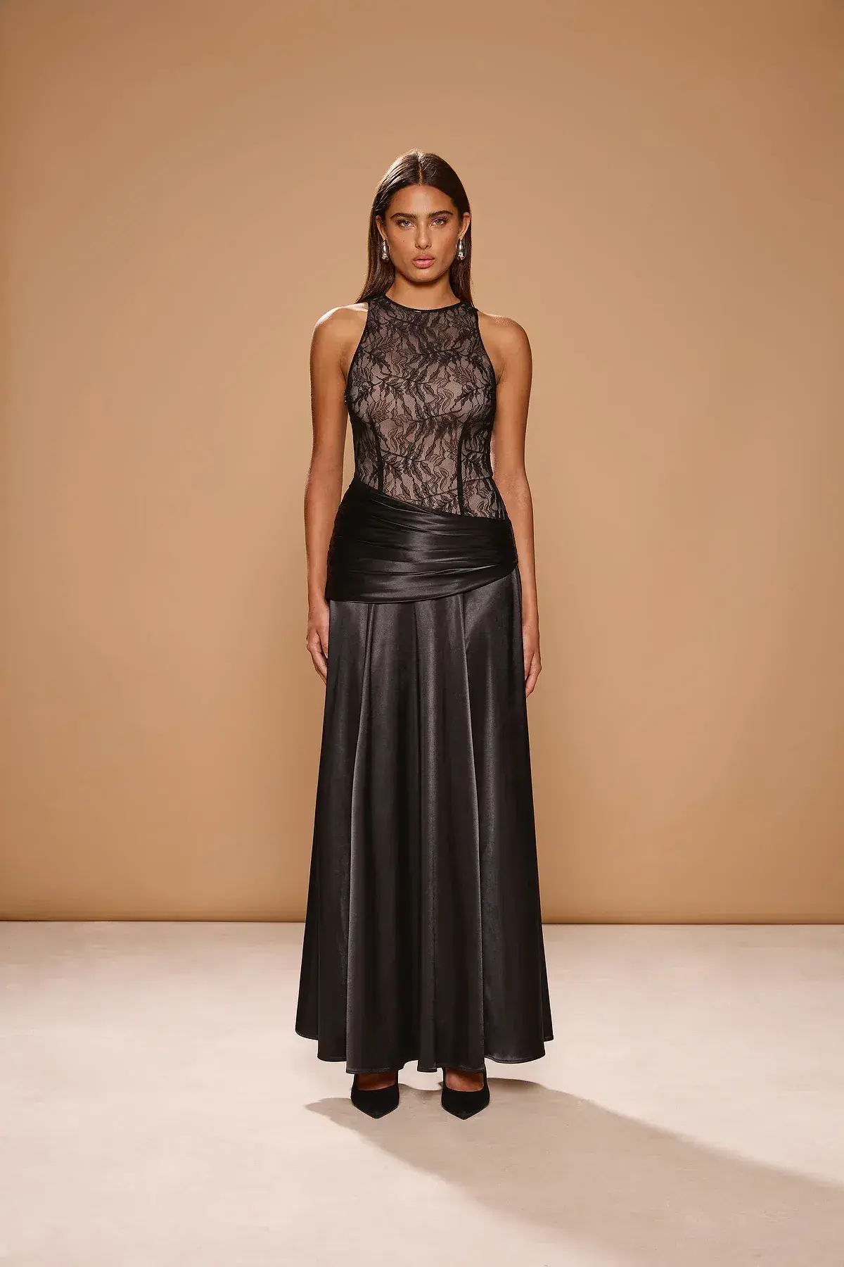 Sonya Moda Dahlia Gown Black Size 10 - Image 1