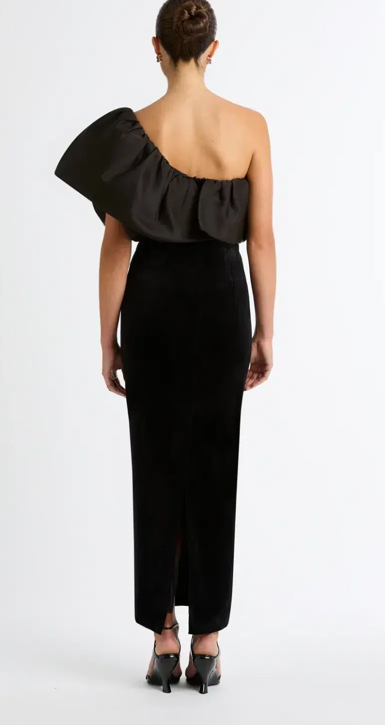 Sheike Moonlight Gown Black Size 18 for rent on The Volte - main image