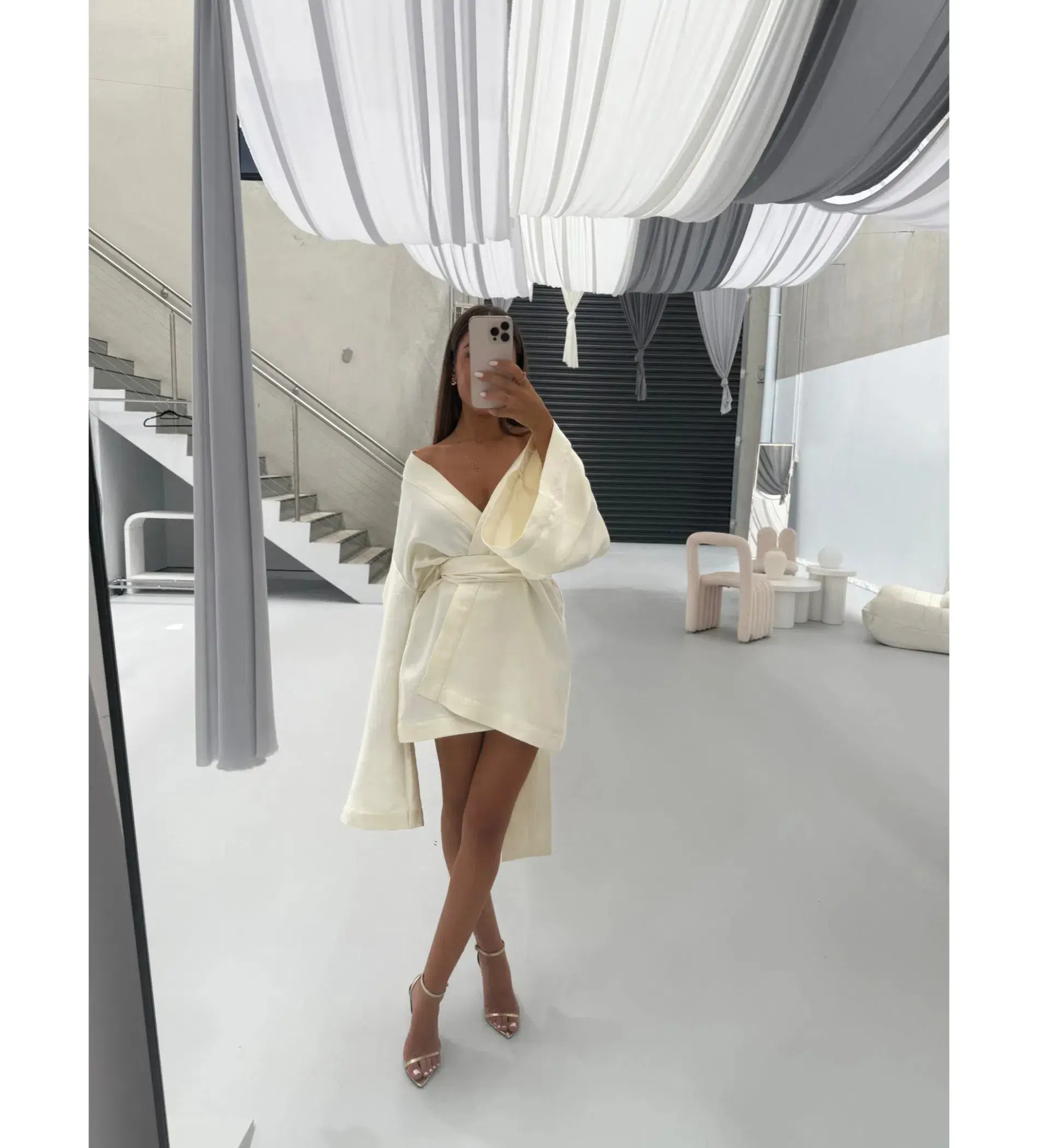 Khirzad Femme Rio Nina Robe Short Ivory Size S AU 8 - Image 2