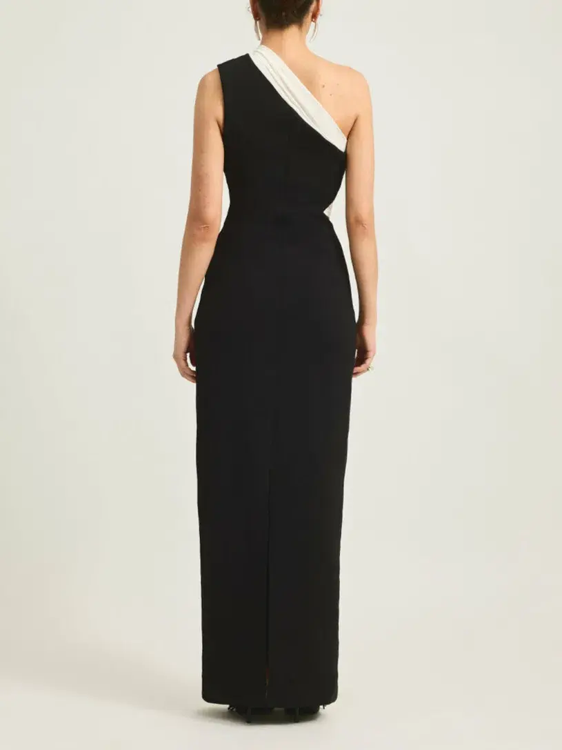 Tojha Tabitha Off Shoulder Gown in Black Size 6 - Image 2