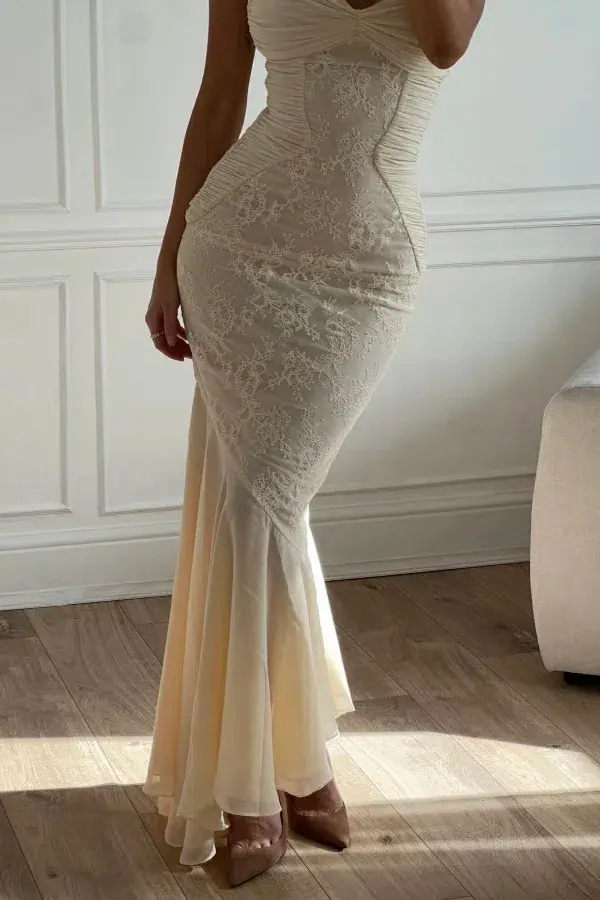 House of CB Felicia Chiffon Lace Maxi Gown in Vanilla Size XS / AU 6 (Regular Cup) - Image 4
