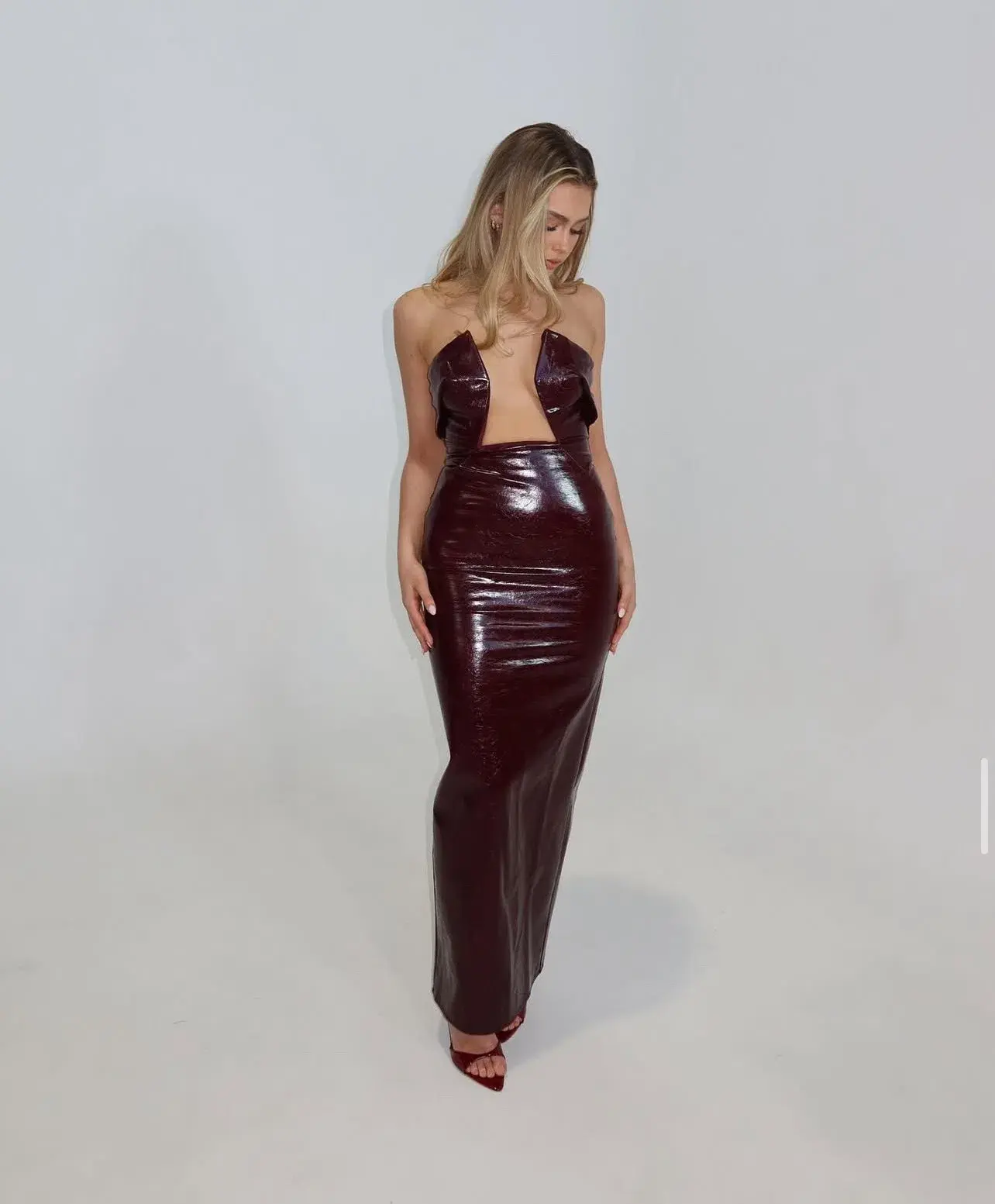 She is OLLÁ Sole Maxi Dress in Burgundy Size XS / AU 6  - Image 2