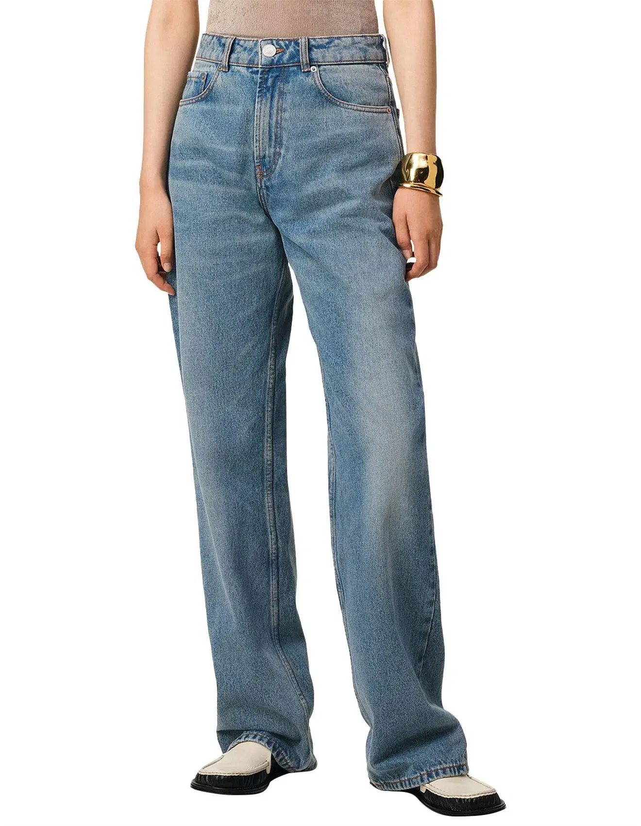 Ami Large Fit Jeans in Used Indigo Denim Size 6/XS - Image 2