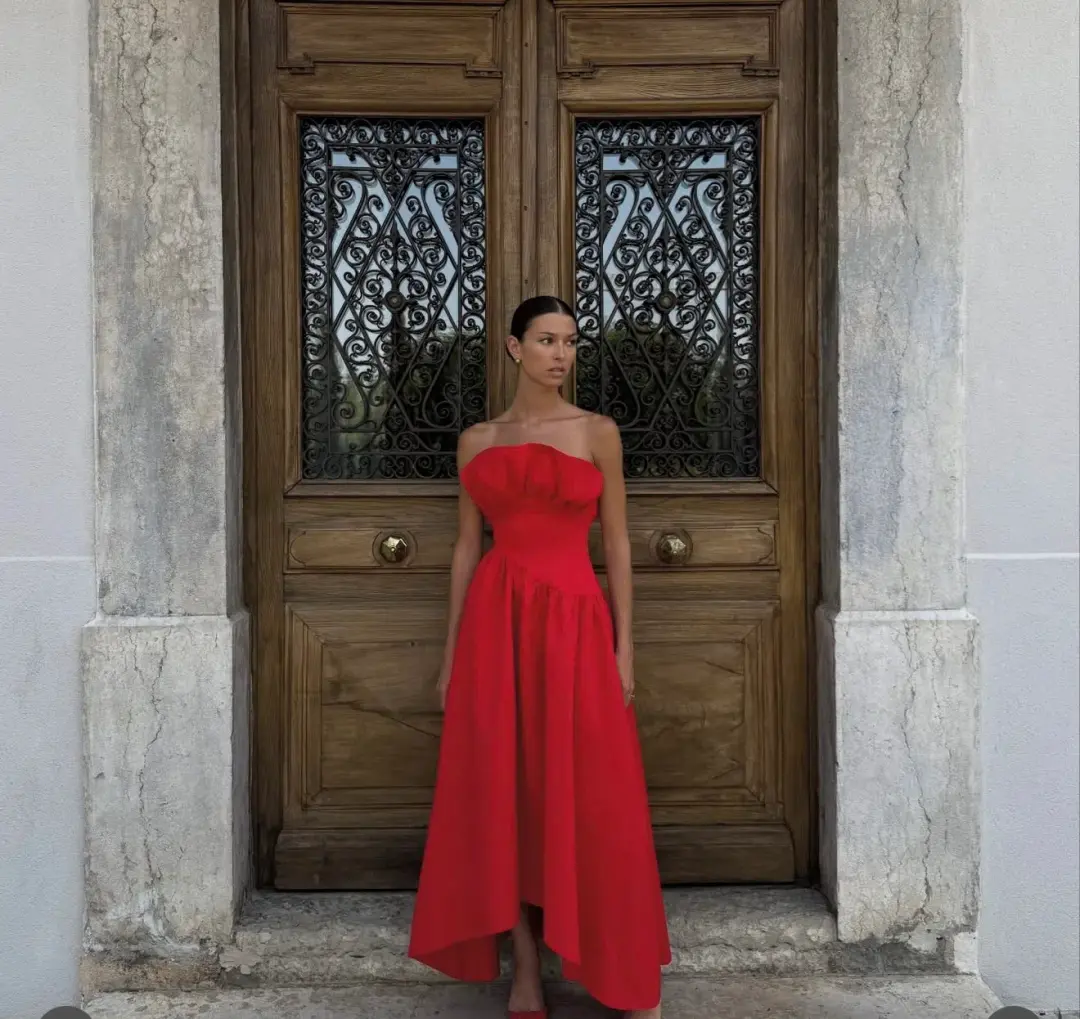 Elliatt Laurel Sleeveless Maxi Dress Red Size 8 for rent on The Volte - main image