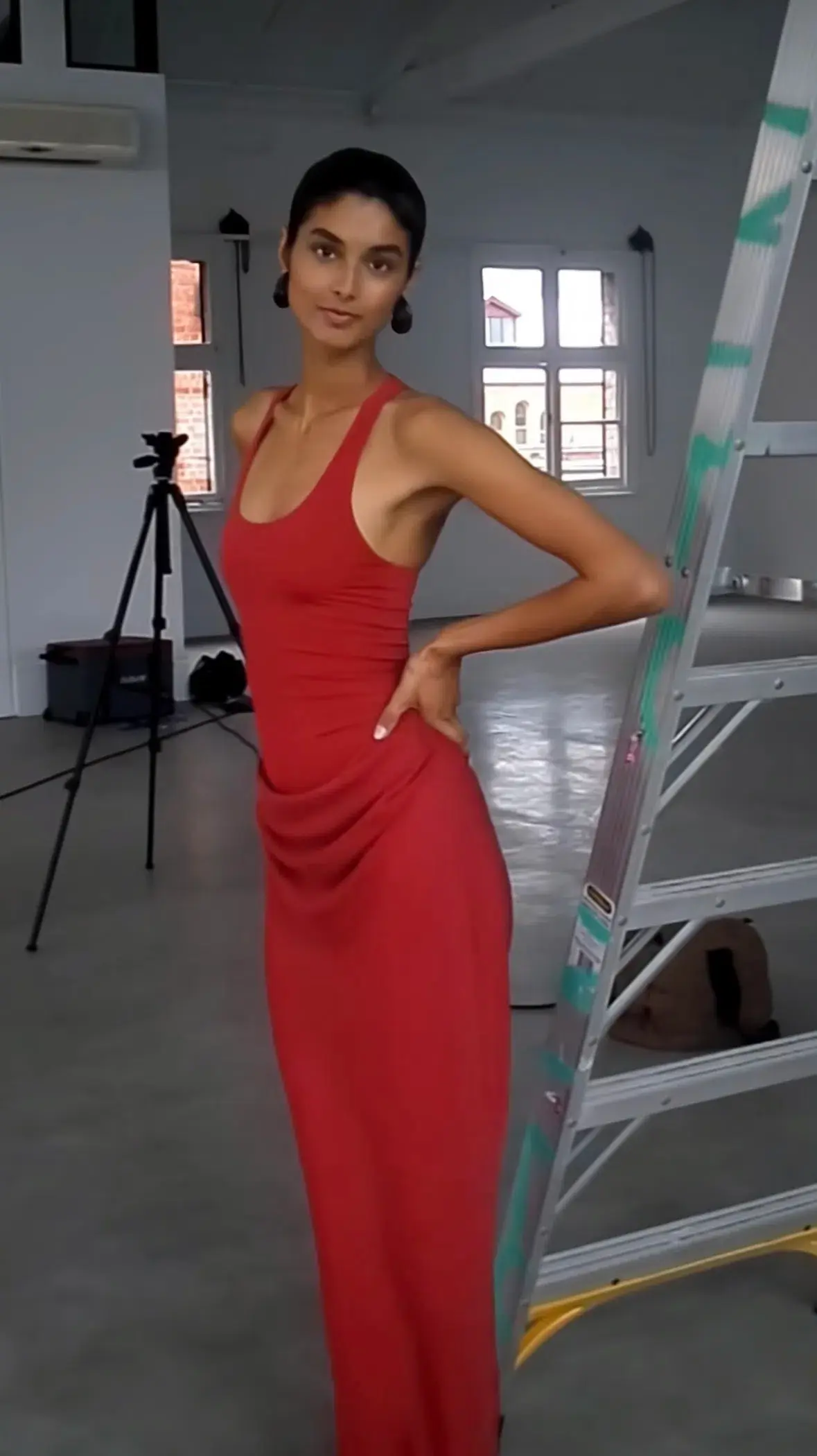 Benni Jade Racer Back Maxi Dress in Scarlet Red Size 8 AU - Image 4