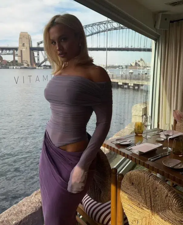 Benni Yasmin Dress Size 8 - Image 4