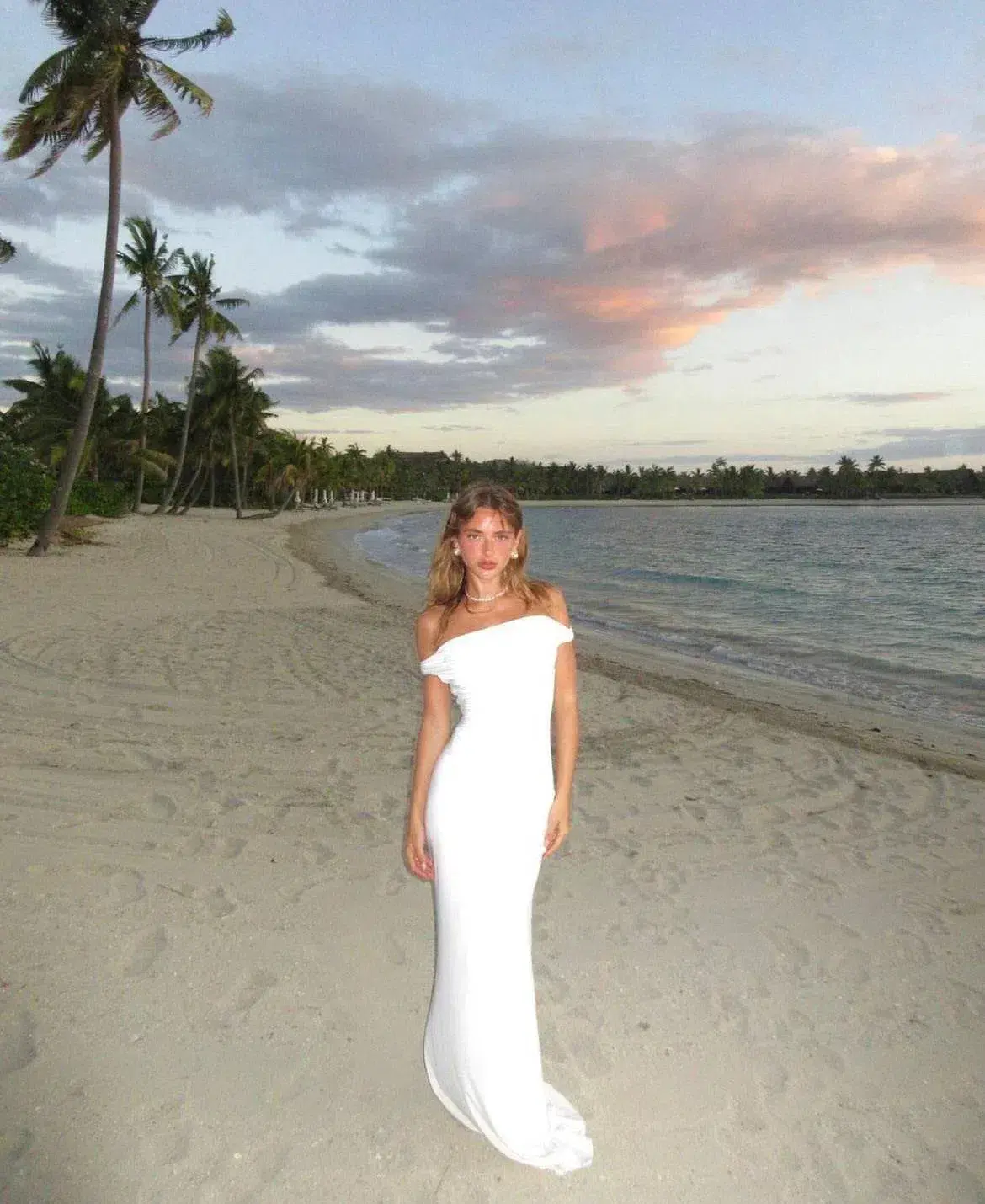 Natalie Rolt Bettina Maxi Gown in White Size 1 / Size AU 8 - Image 1