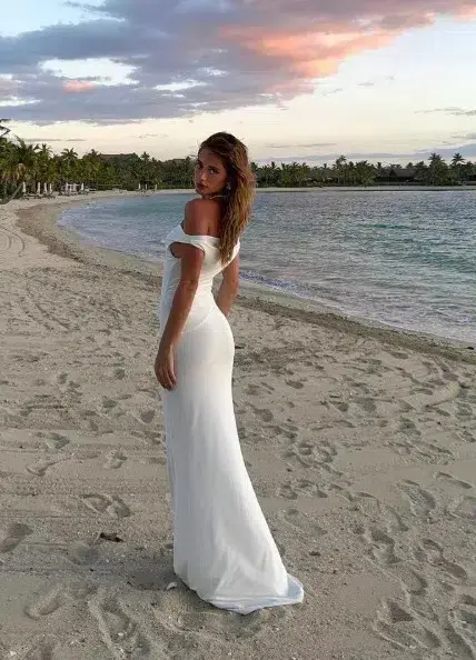 Natalie Rolt Bettina Maxi Gown in White Size 1 / Size AU 8 for rent on The Volte - main image