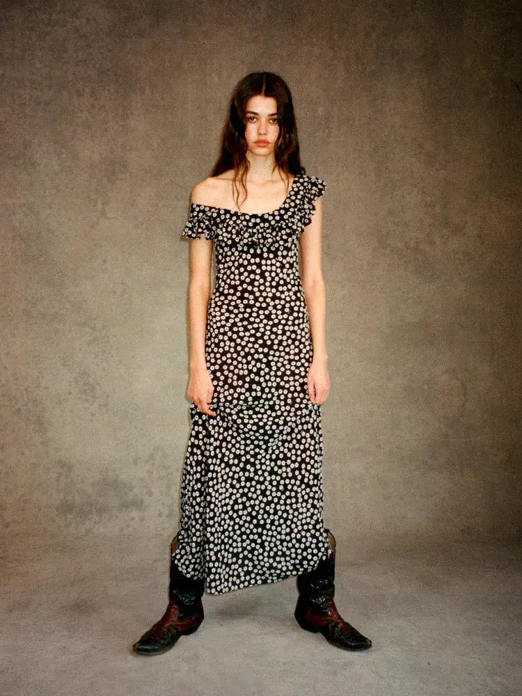 Realisation Par The Minnie Size S / AU 8 for rent on The Volte - main image