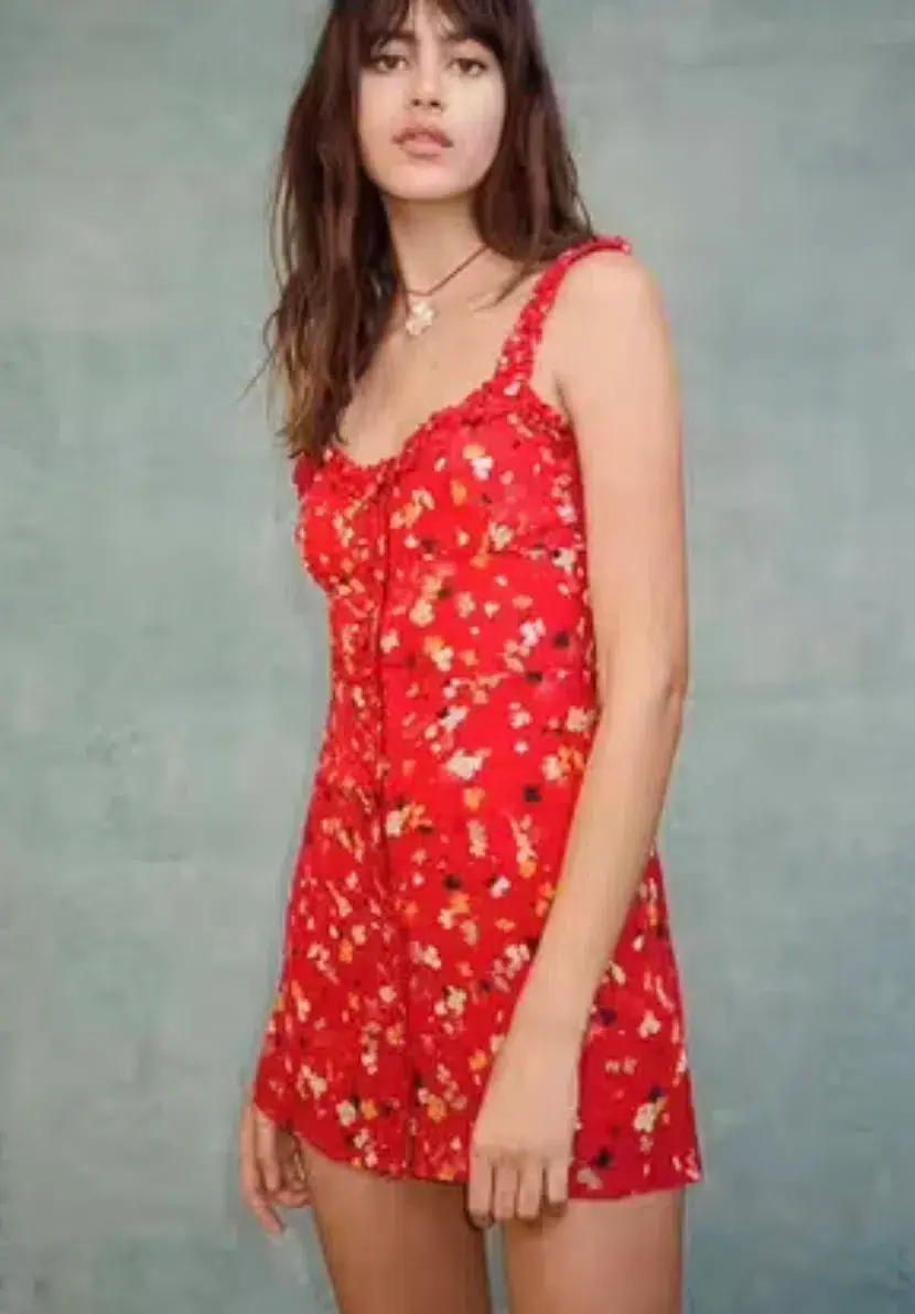 Realisation Par The Julia in Rouge Fleur Size M/AU 10 - Image 2
