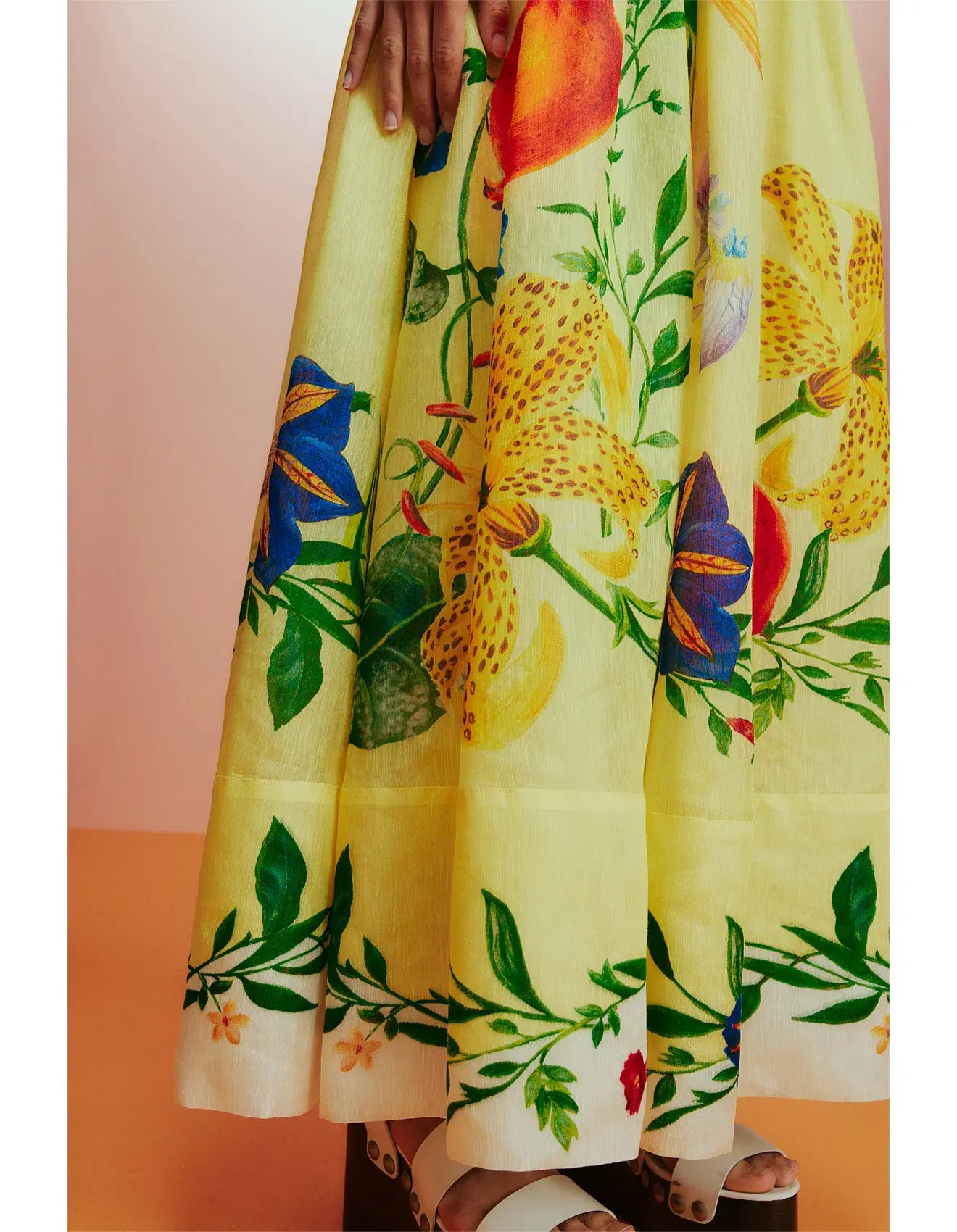 Alémais Dahlia Halter Gown Yellow Size 10 - Image 4