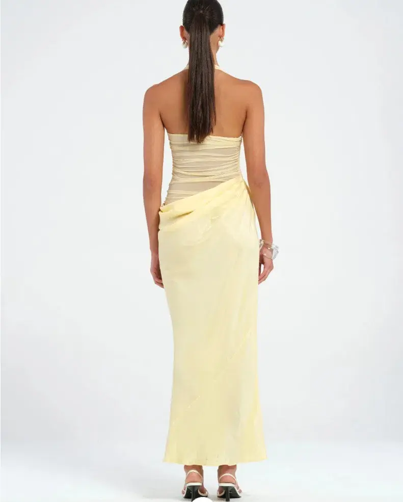 Benni Gina Halter Maxi Dress in Butter Yellow Size 6 - Image 3