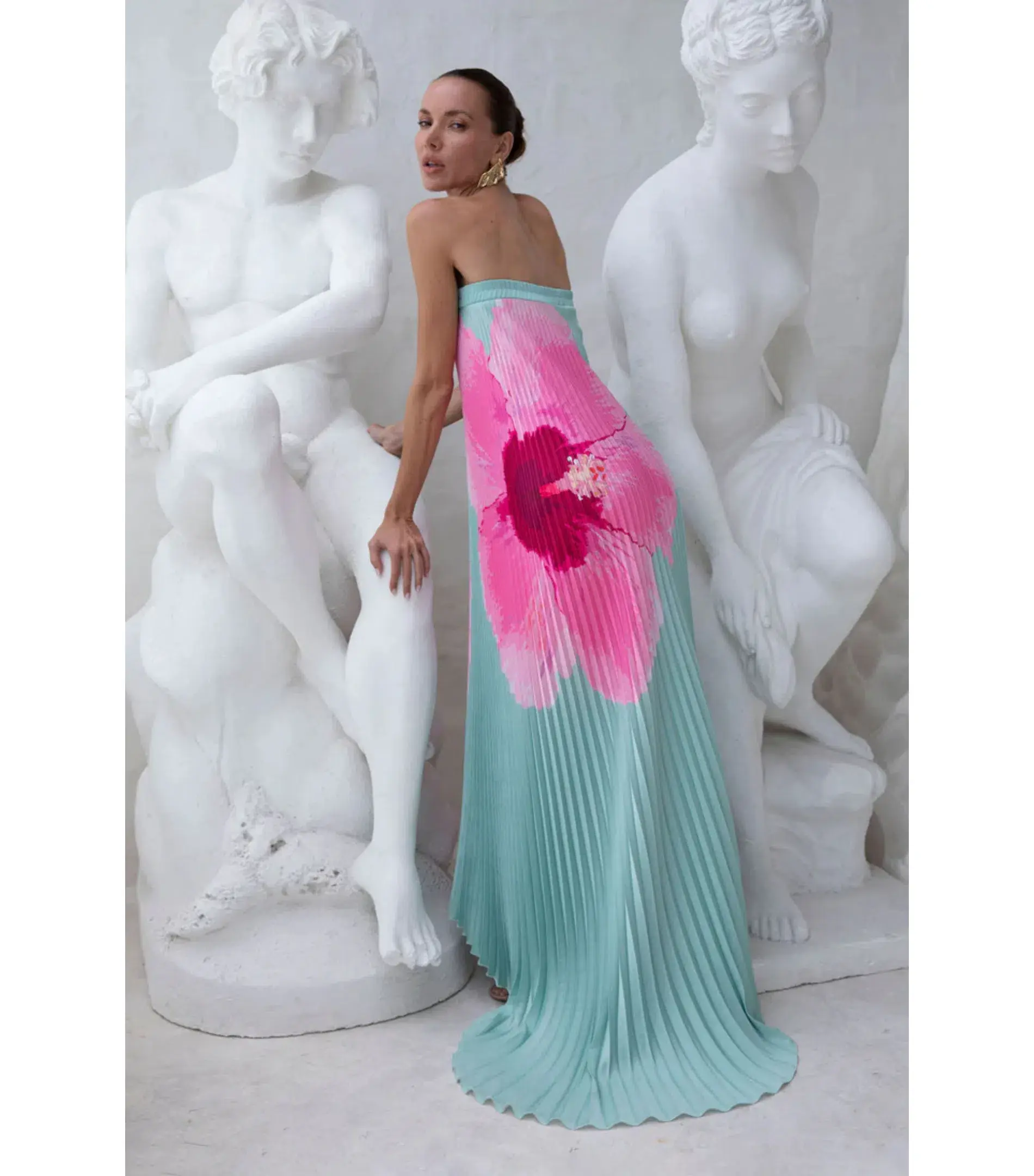 L'Idée Bisous Strapless Floor Length Gown in Hibiscus Verde Size AU 6 - Image 2