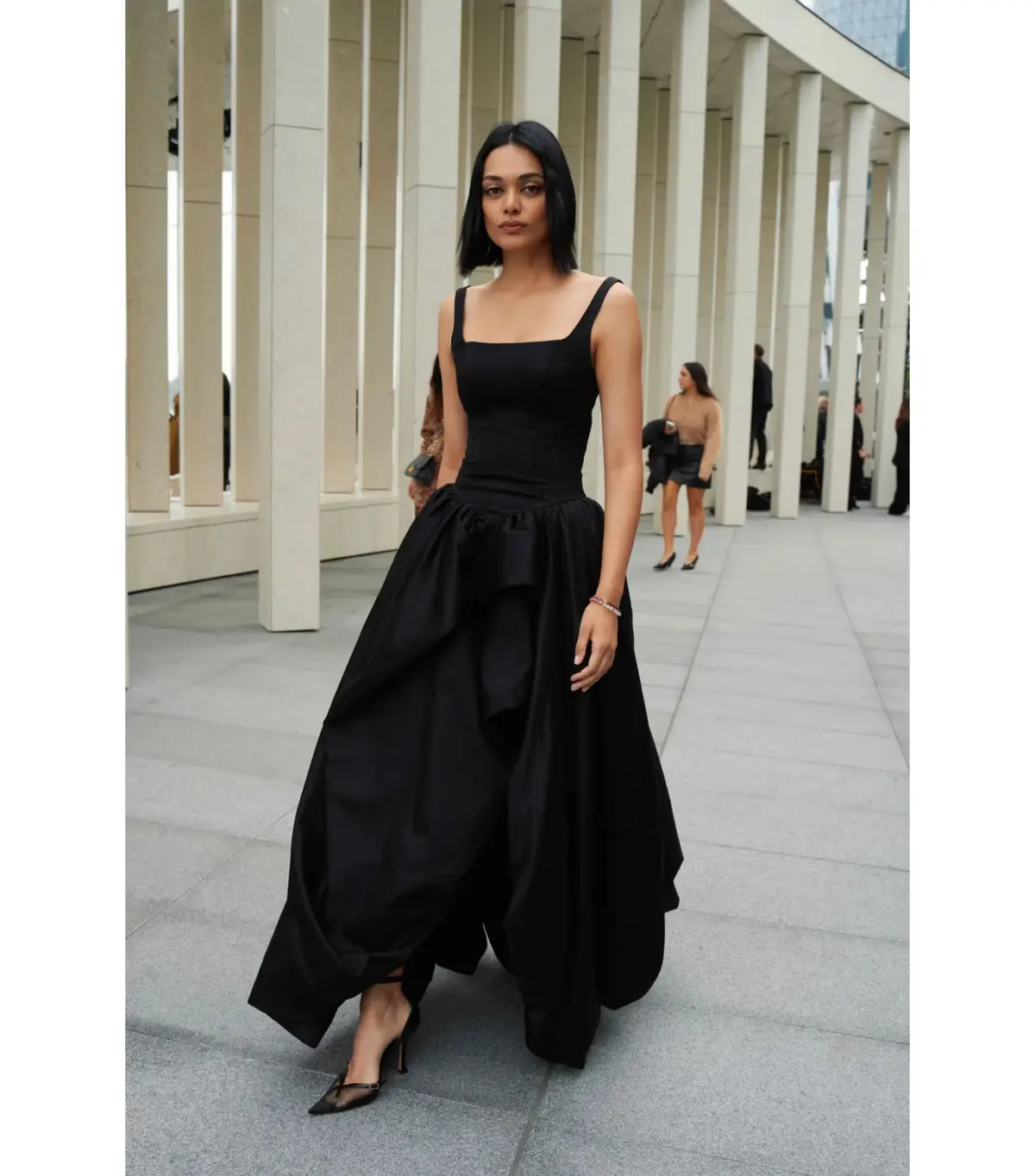 Aje Alani Maxi Gown Black Size AU 6 - Image 1