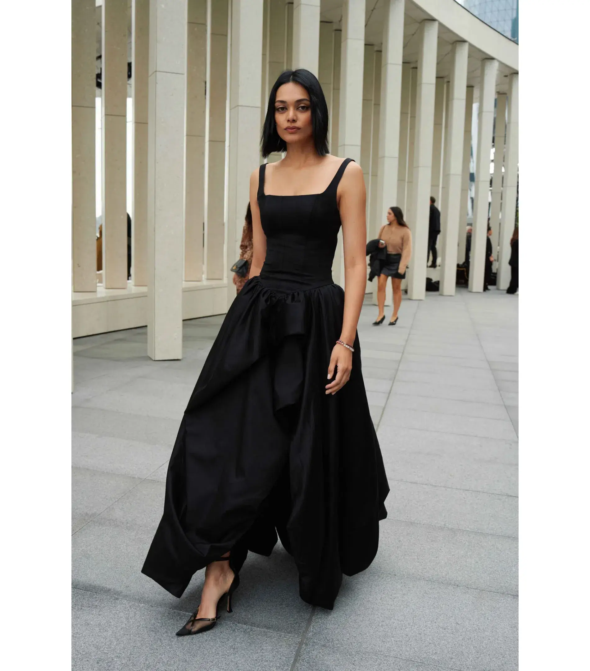 Aje Alani Maxi Gown Black Size AU 6 - Image 1