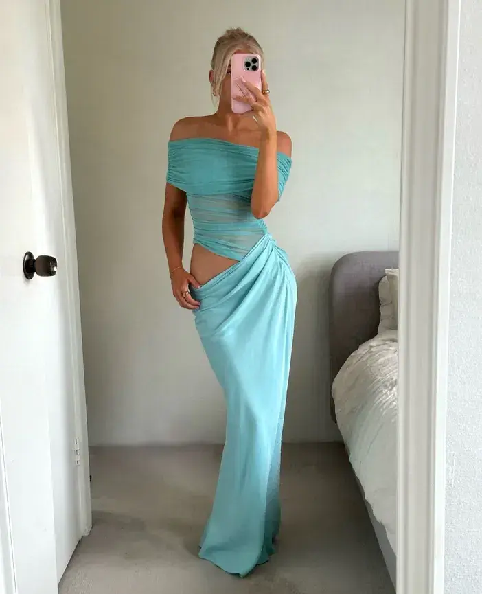 Benni Nico Gown Size 8 - Image 1