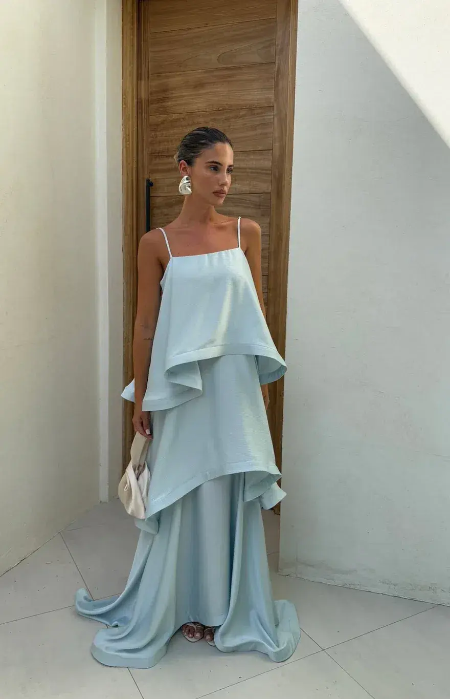 Elliatt Tilly Tiered Maxi Dress size 6 Blue - Image 1
