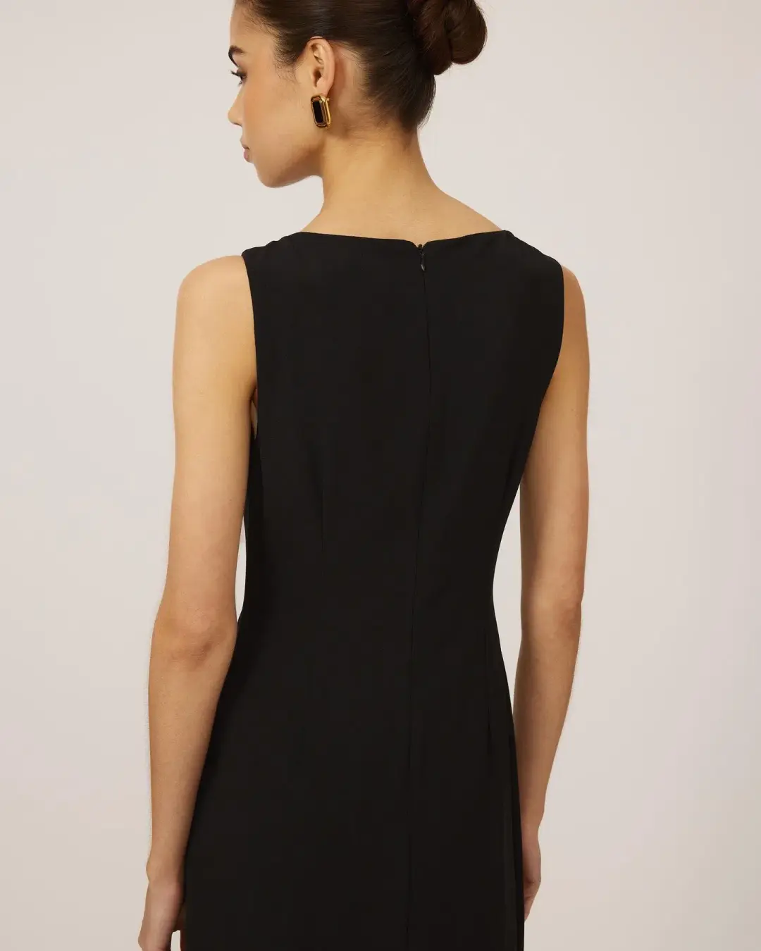 Tussah Jasper Maxi Dress Black Size AU 8 for rent on The Volte - main image