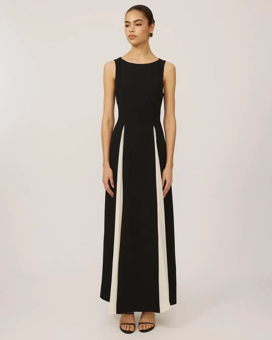 Tussah Jasper Maxi Dress Black Size AU 8 for rent on The Volte - main image