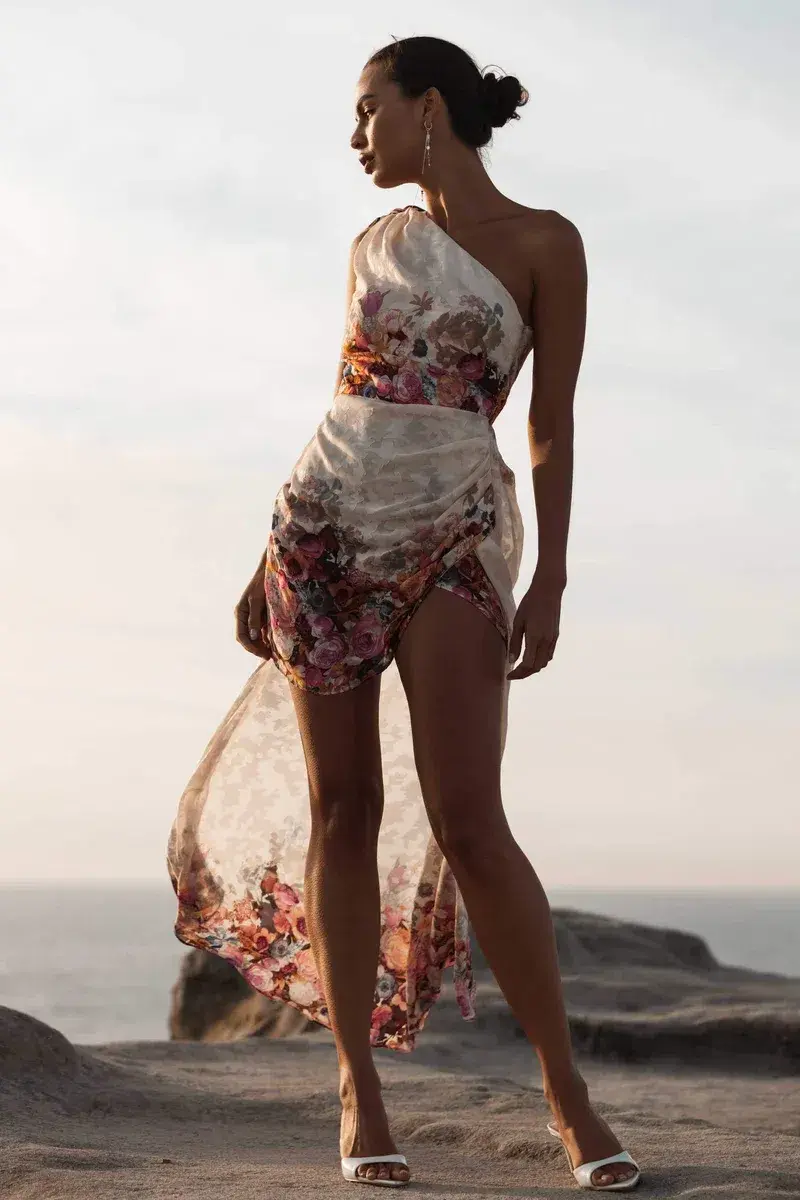 Elliatt Perla Hilo One Shoulder Gown in Floral Size L - Image 1