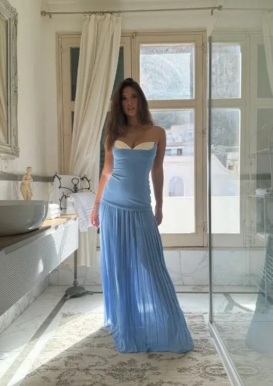 She is Olla Nicolette in Cornflower Blue Size M/10 - Image 1