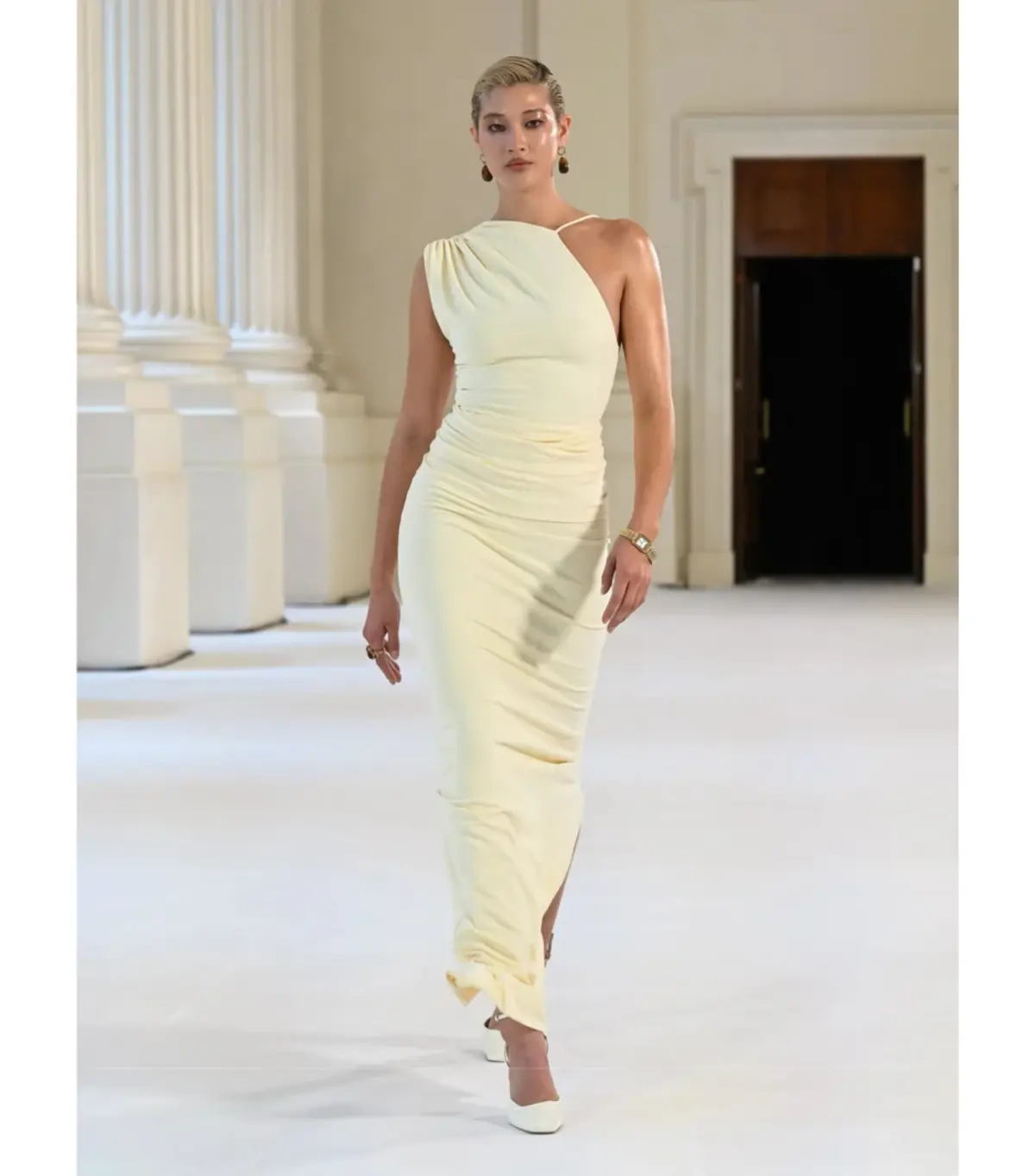 Effie Kats Greer Gown in Lemon Size 10  - Image 1