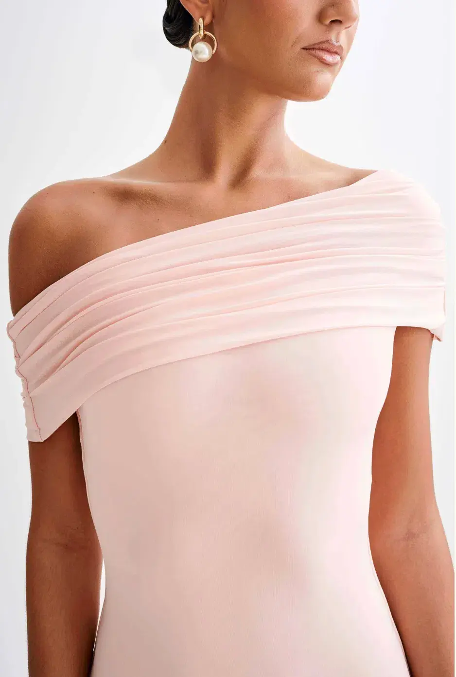 Meshki Cassandra Off Shoulder Slinky Maxi Dress Pale Pink Size XS - Image 2