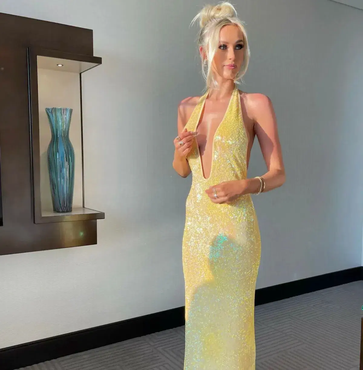 Delilah Gown Size 8 - Image 1