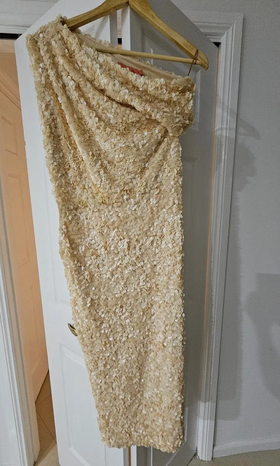 Manning Cartell  - Image 2