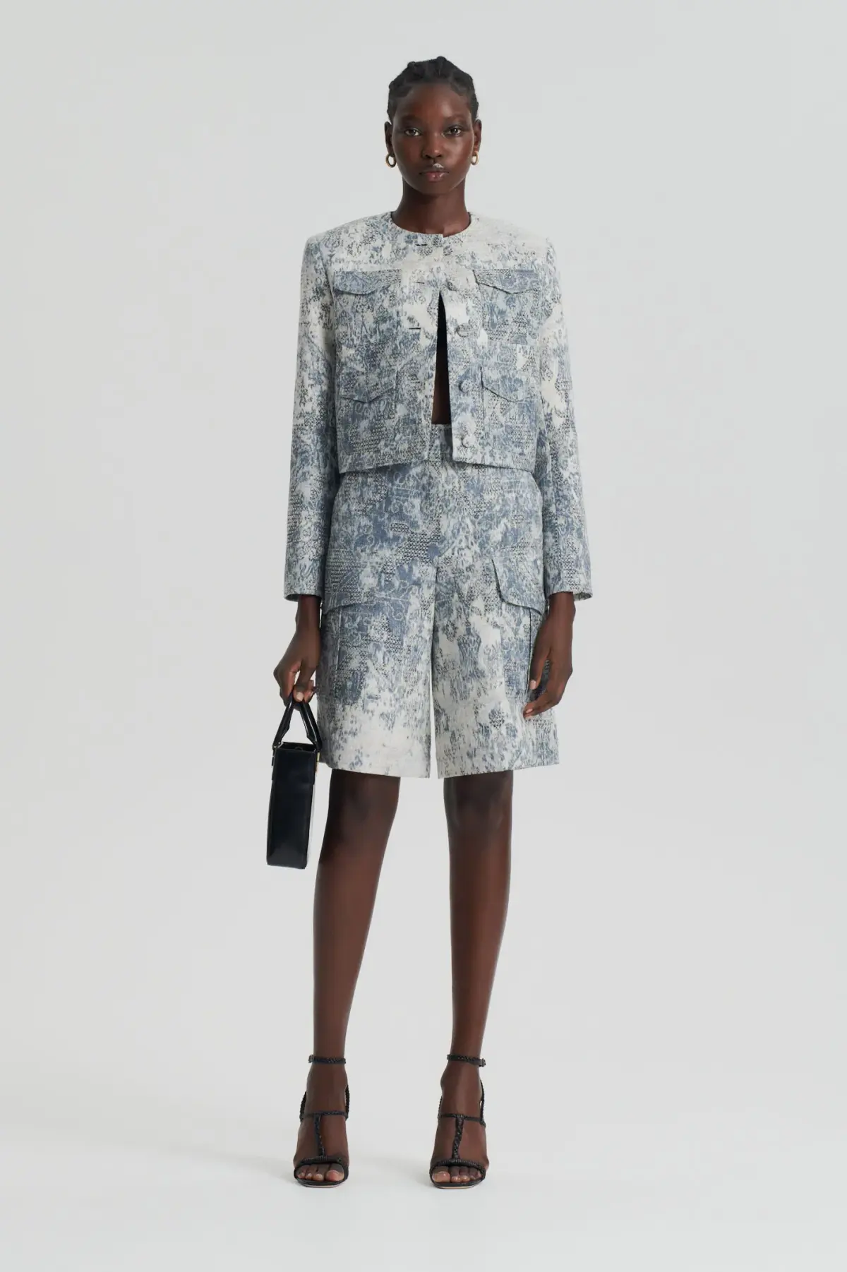 Brocade Cargo Set - Image 1