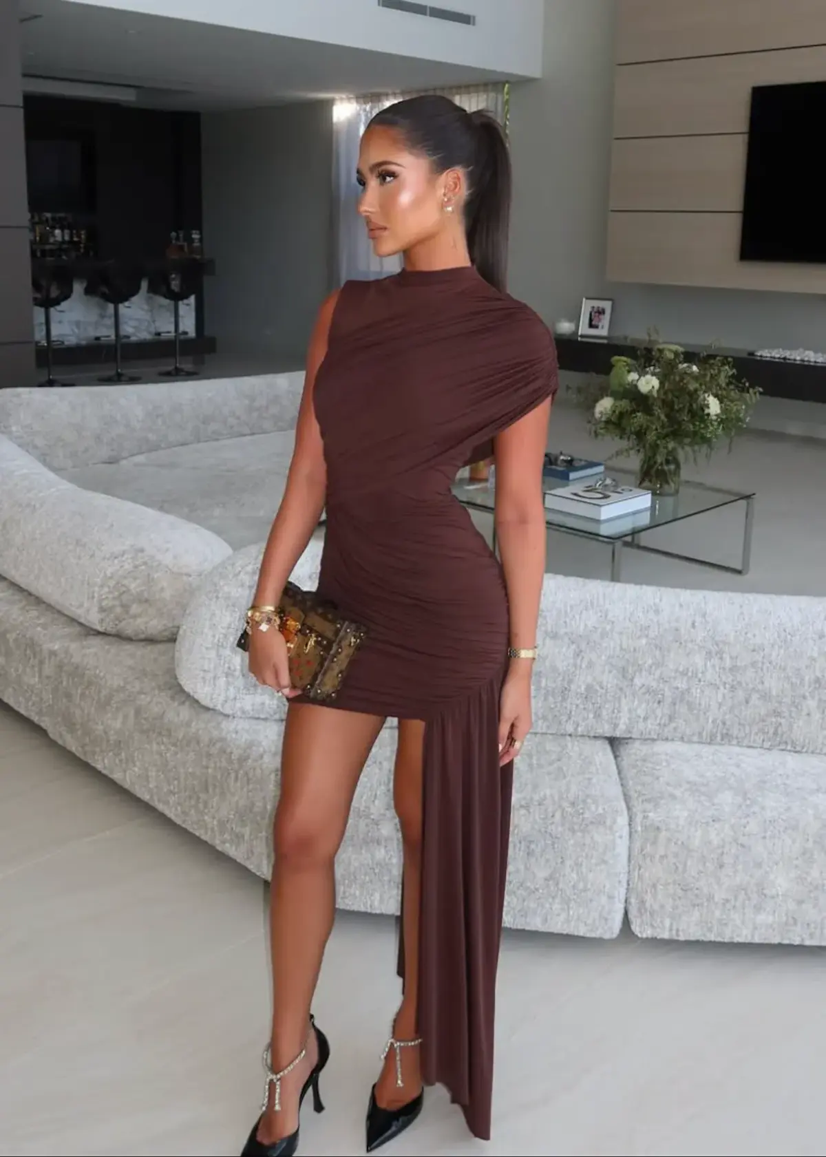 Yojani Boutique Gia Dress Size 10-12 - Image 9