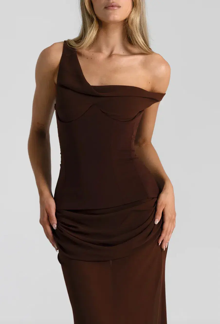 NATALIE ROLT CADENCE GOWN. Size 1 / AU 6-8 - Image 2